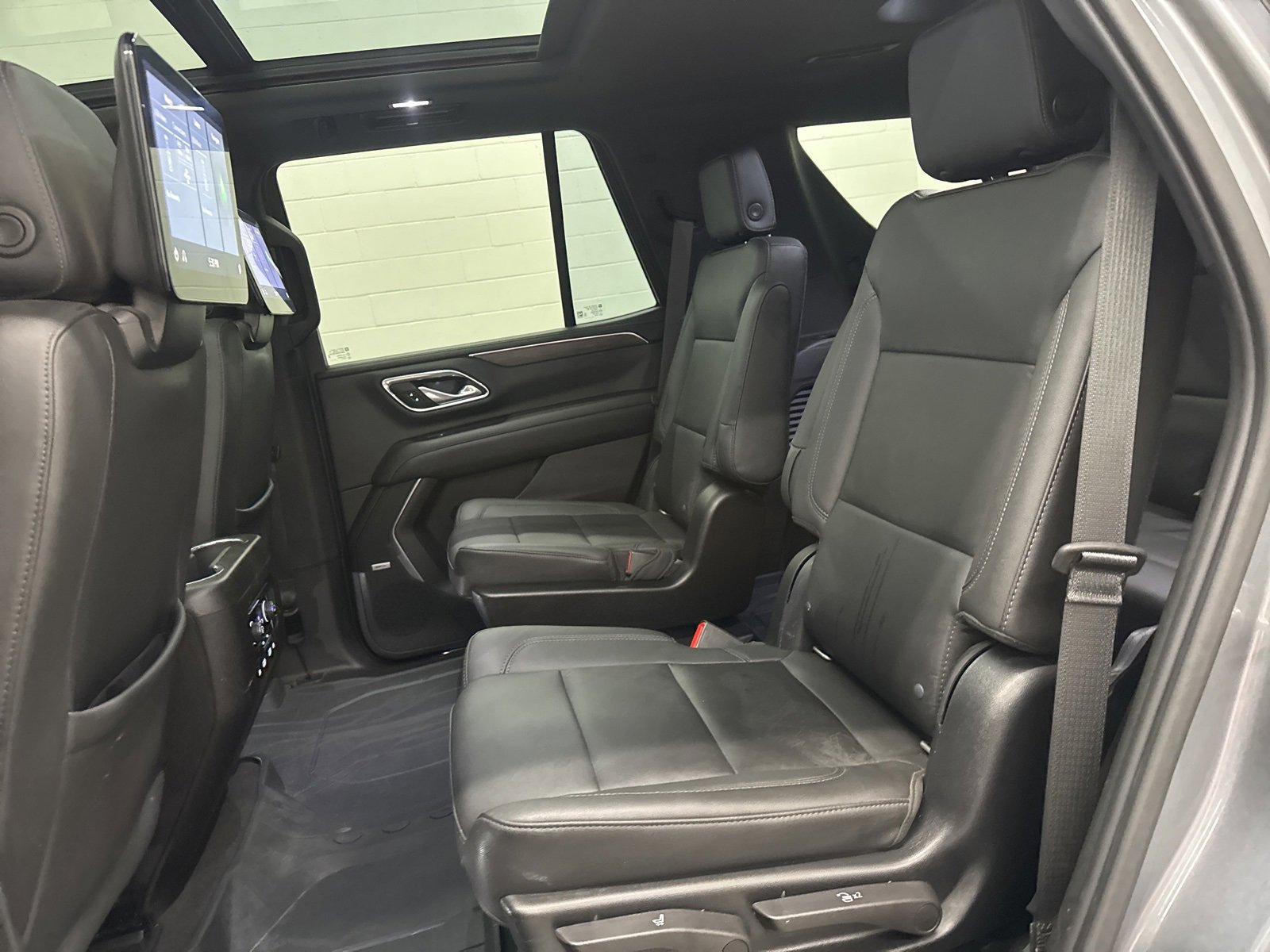 Used 2021 Chevrolet Tahoe Z71 w/ Rear Media and Nav Package image 25