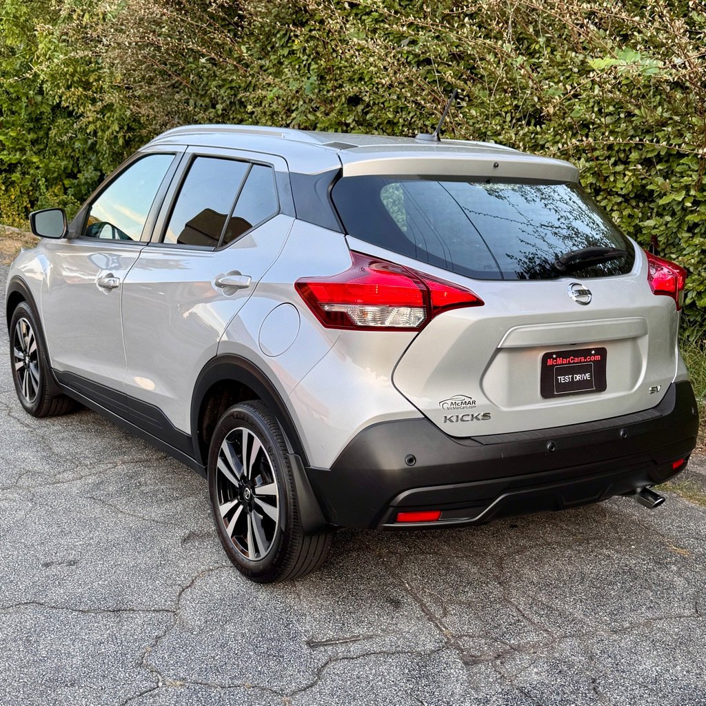 Used 2020 Nissan Kicks SV w/ Exterior Package image 2