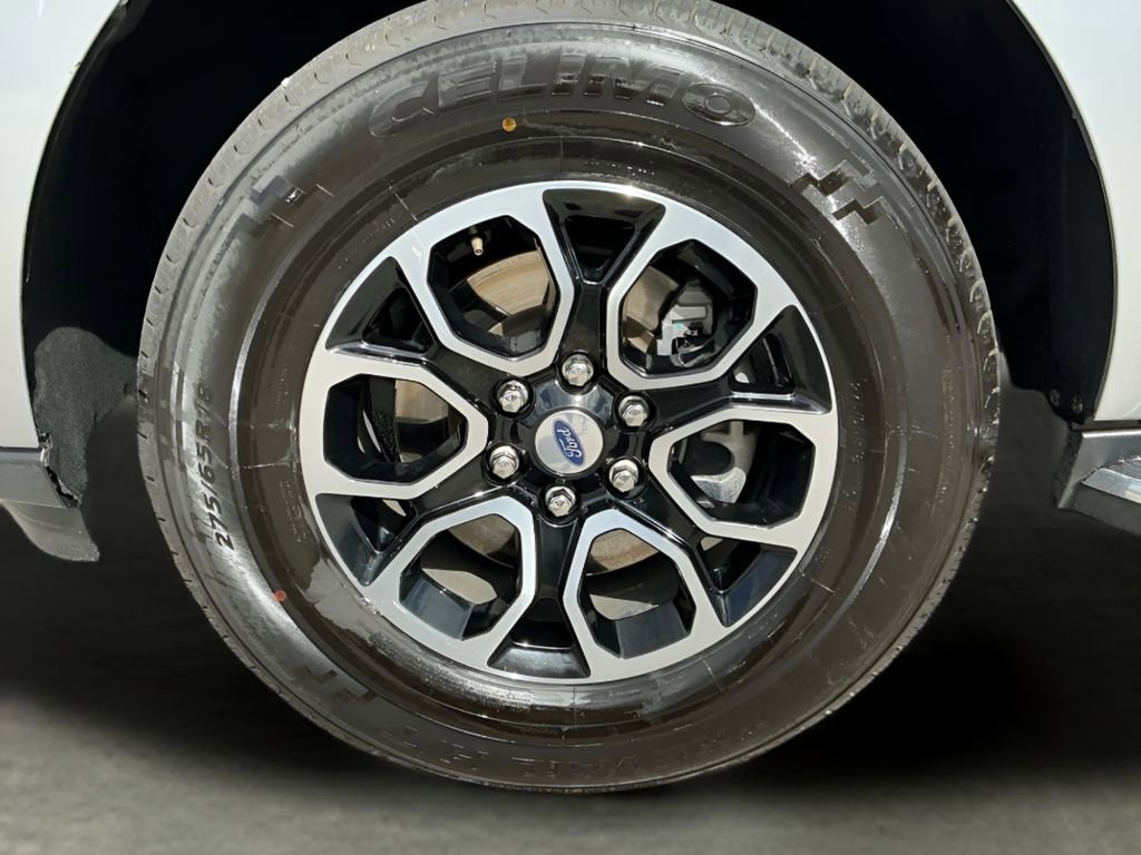 Certified 2023 Ford Expedition Max XLT image 23