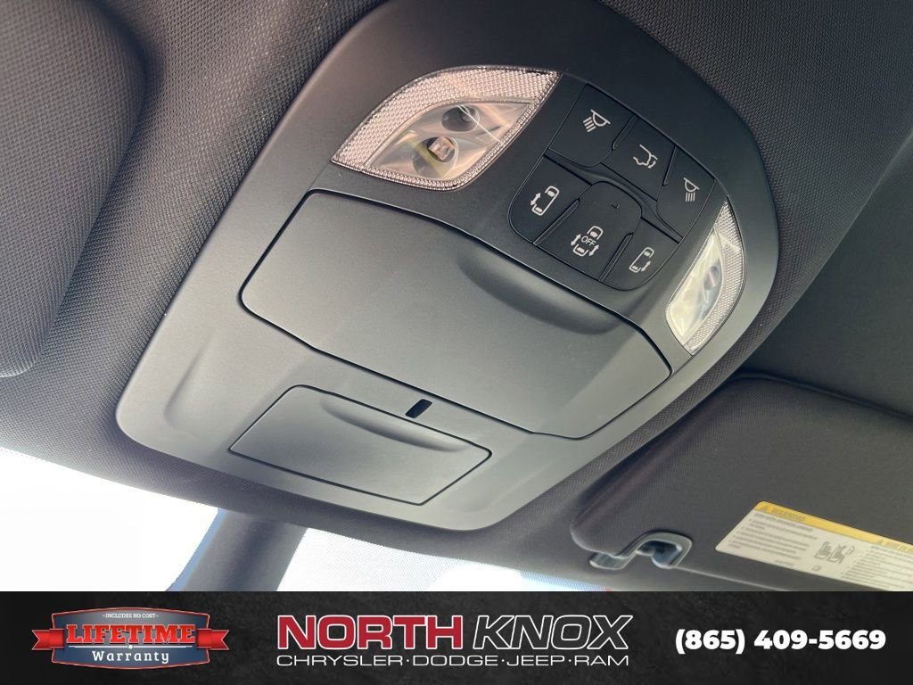 New 2026 Chrysler Voyager LX FWD image 12