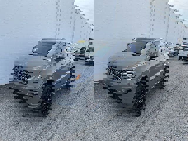 Used 2022 Jeep Grand Cherokee Laredo X image 30