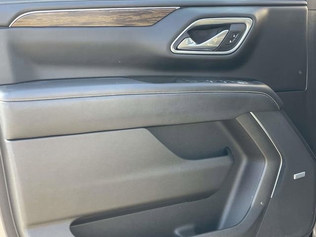 Used 2021 Chevrolet Suburban Premier w/ Premium Package image 13