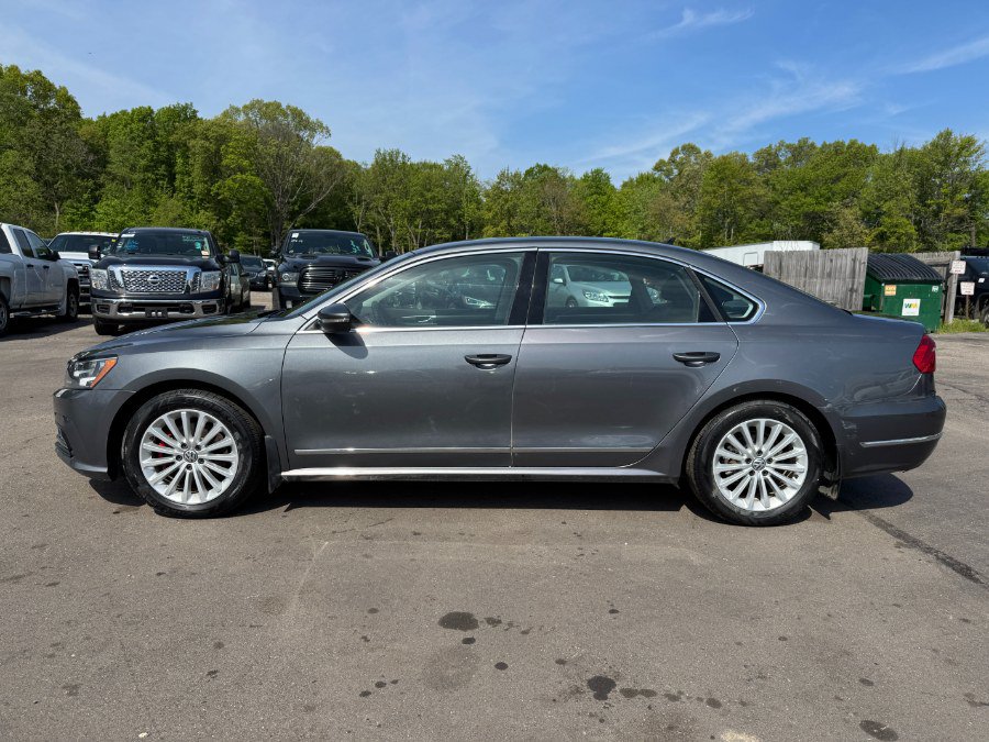 Used 2016 Volkswagen Passat 1.8T SE FWD image 2