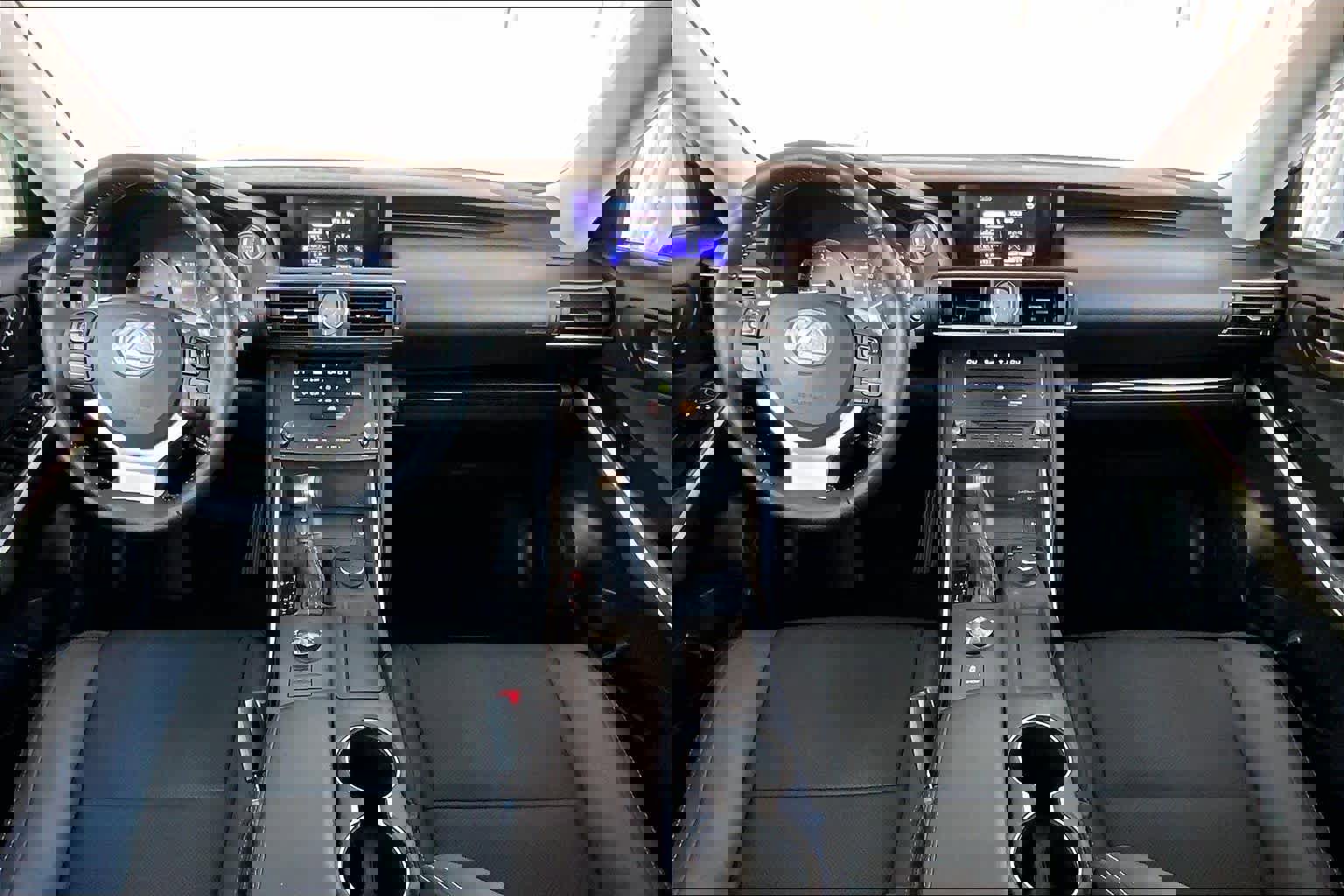 Used 2019 Lexus IS 300 w/ Premium Package image 16