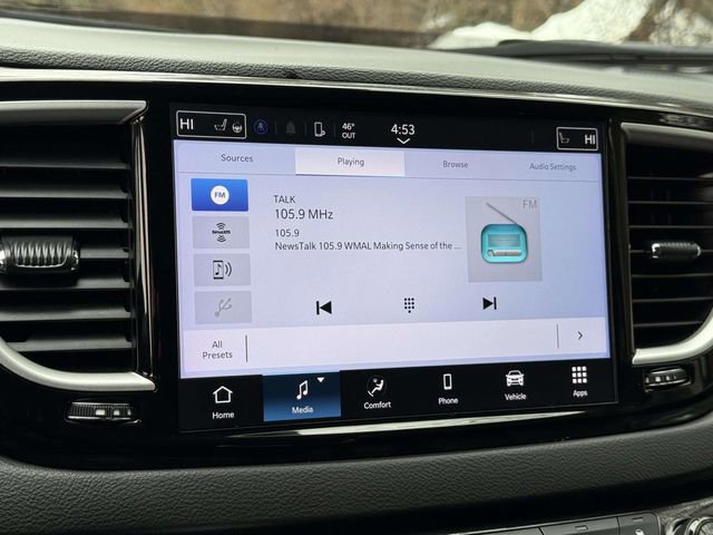 Used 2024 Chrysler Pacifica Touring-L image 14