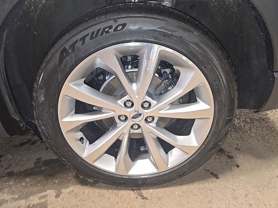 Used 2022 Ford Explorer Platinum w/ Equipment Group 601A image 41