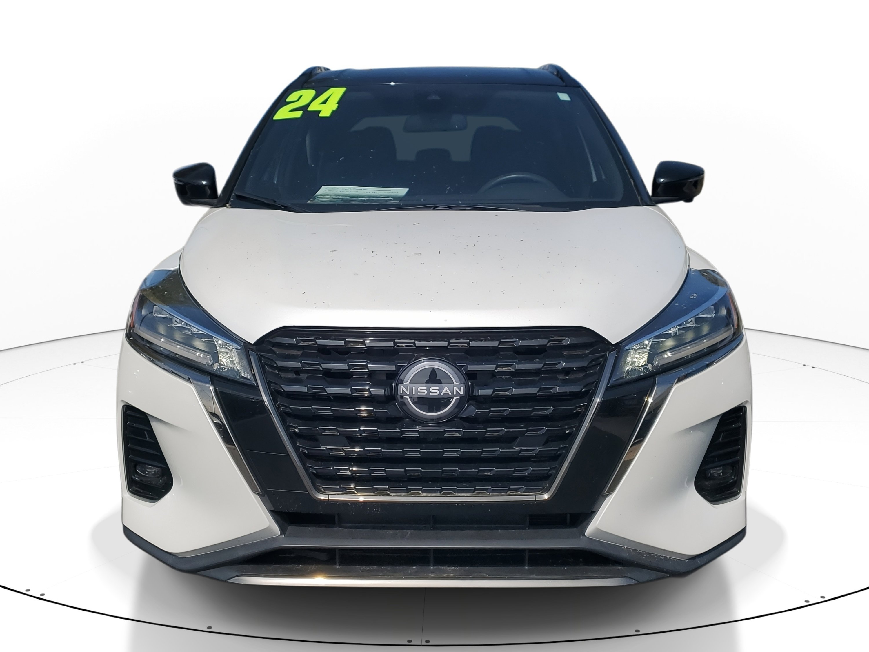 Certified 2024 Nissan Kicks SR image 2