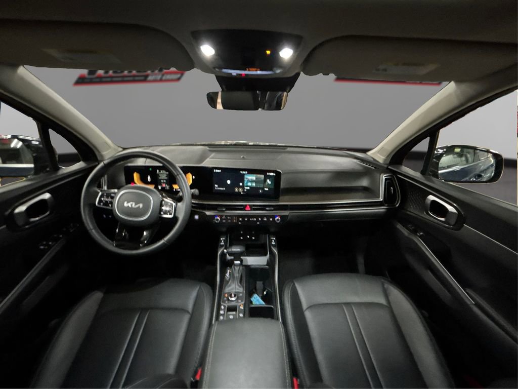 Certified 2025 Kia Sorento EX w/ Panoramic Sunroof Package image 25