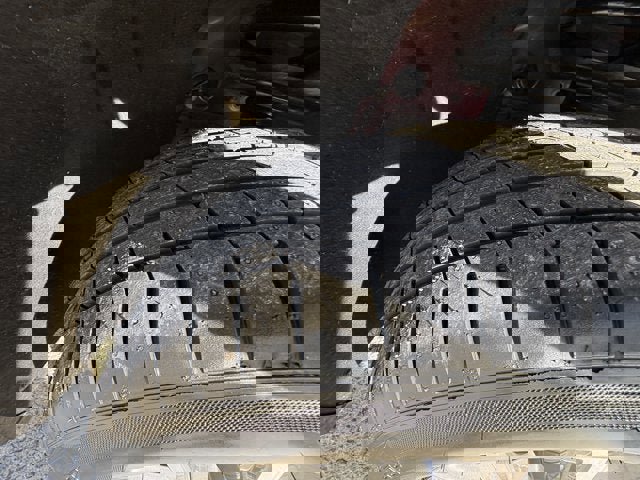 Used 2023 GMC Acadia SLE w/ Driver Convenience Package image 6