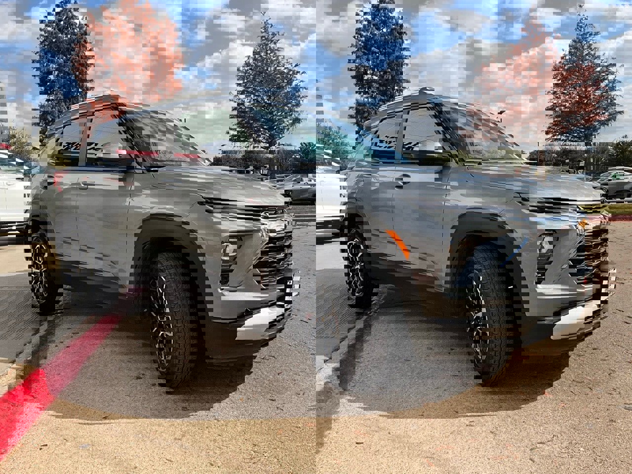 Used 2025 Chevrolet TrailBlazer LT image 5