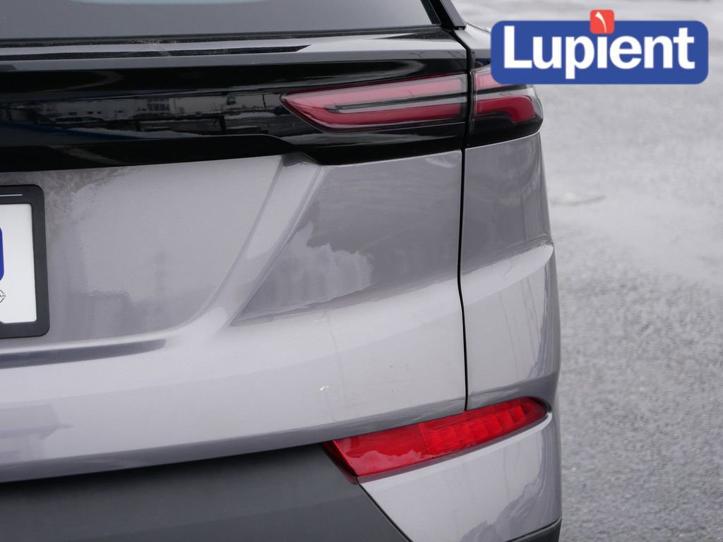 Used 2023 Chevrolet Bolt EUV Premier image 6