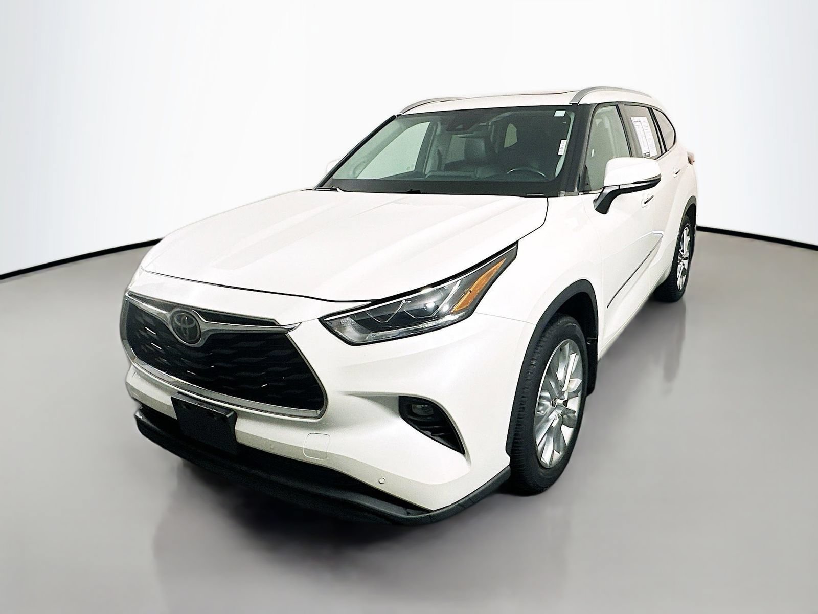 Used 2020 Toyota Highlander Limited AWD/4WD image 3
