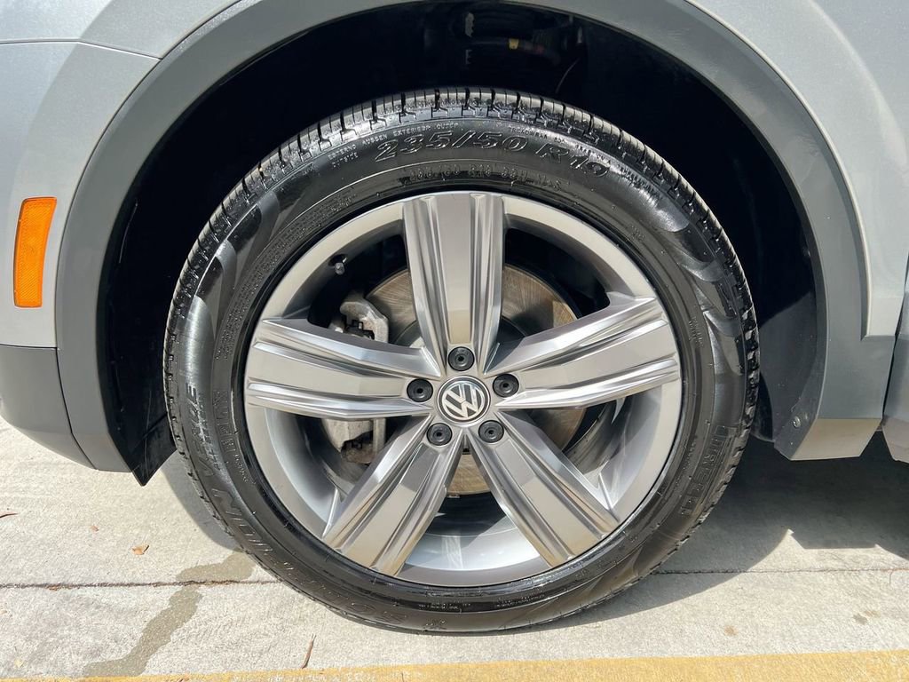 Used 2021 Volkswagen Tiguan SEL image 9