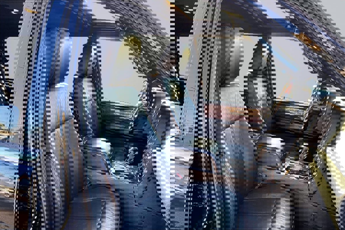 Used 2016 Lincoln Navigator Select image 7