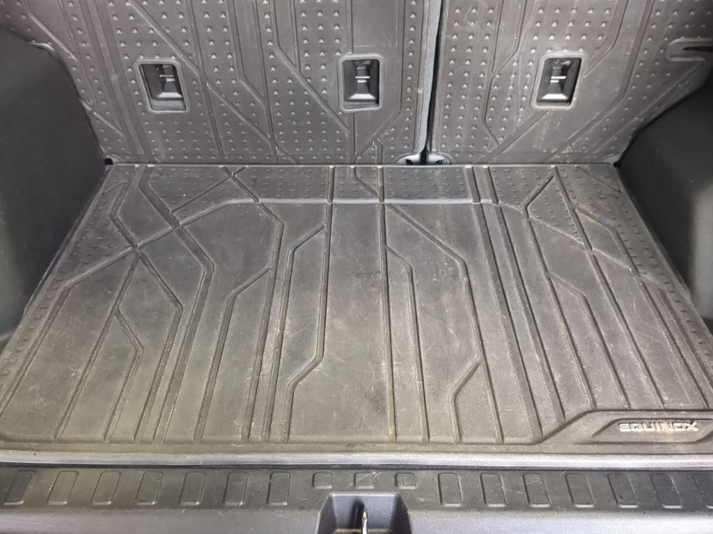 Used 2020 Chevrolet Equinox LT w/ Driver Convenience Package FWD image 38