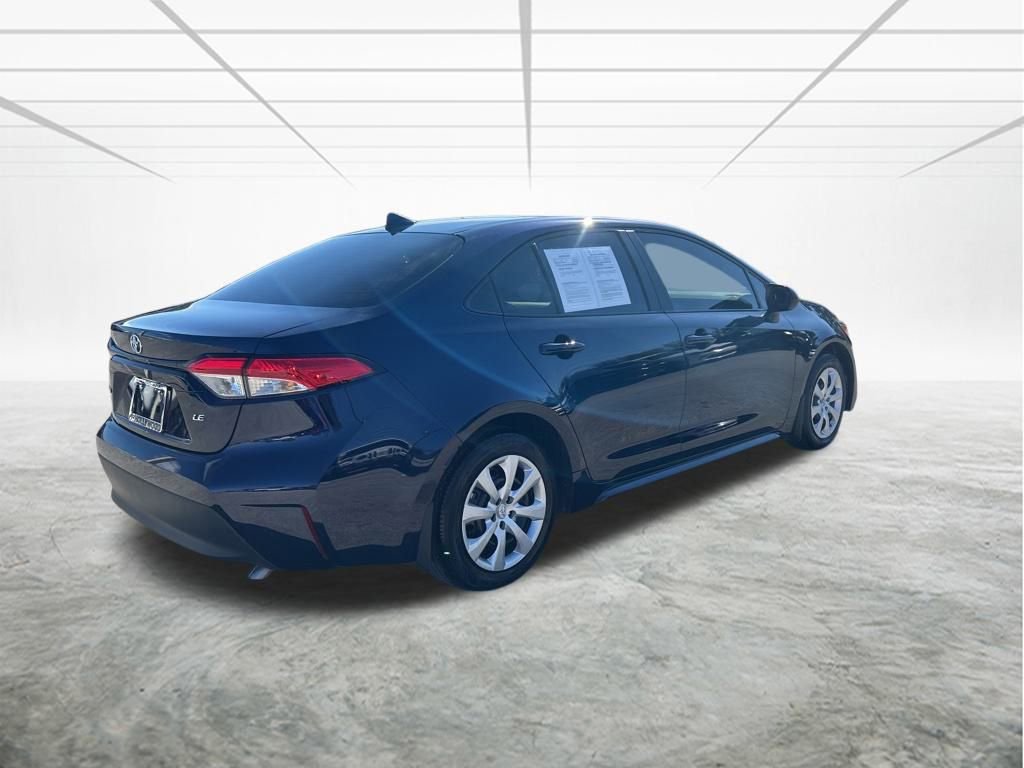 Used 2025 Toyota Corolla LE image 4