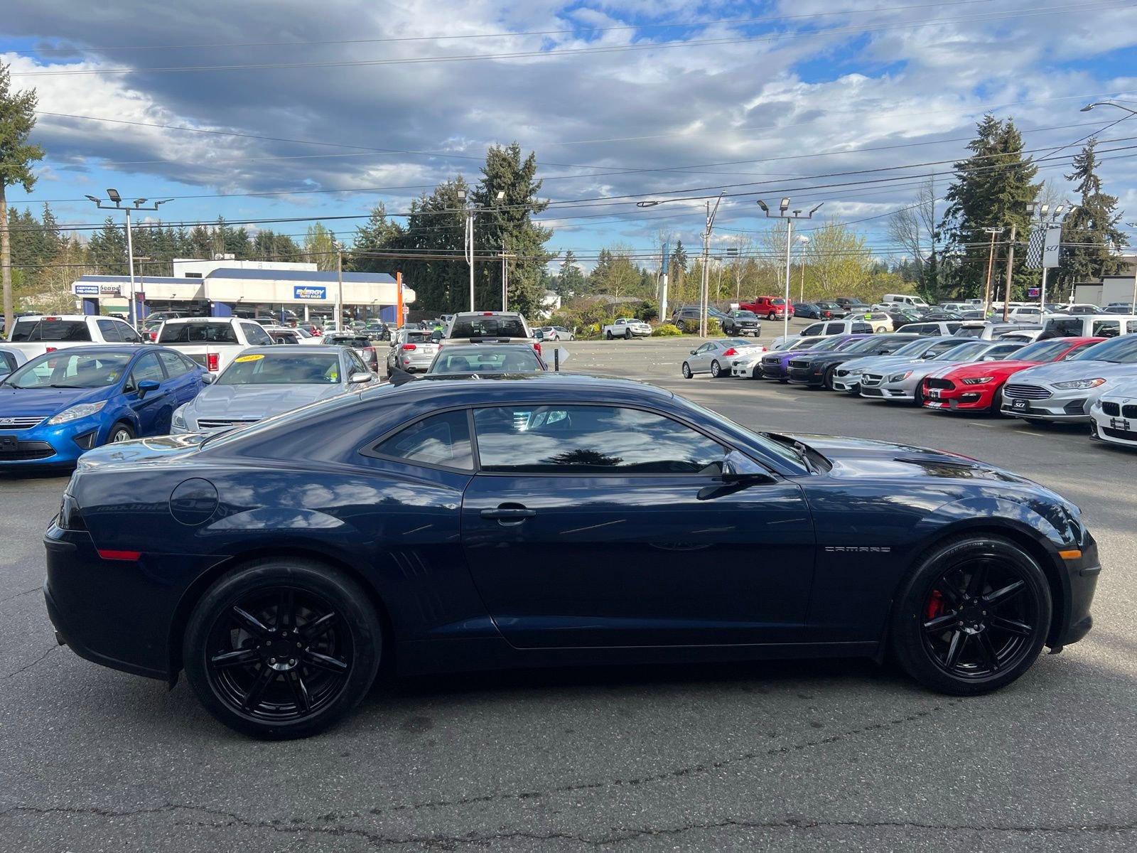 Used 2015 Chevrolet Camaro LT w/ Rear Vision Package RWD image 5