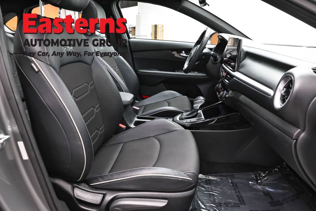 Used 2022 Kia Forte GT-Line w/ GT-Line Premium Package image 25