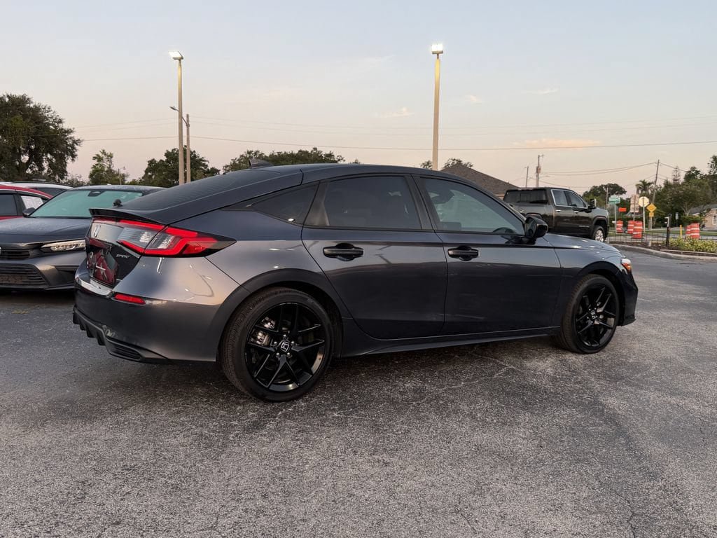 Used 2025 Honda Civic Sport image 4