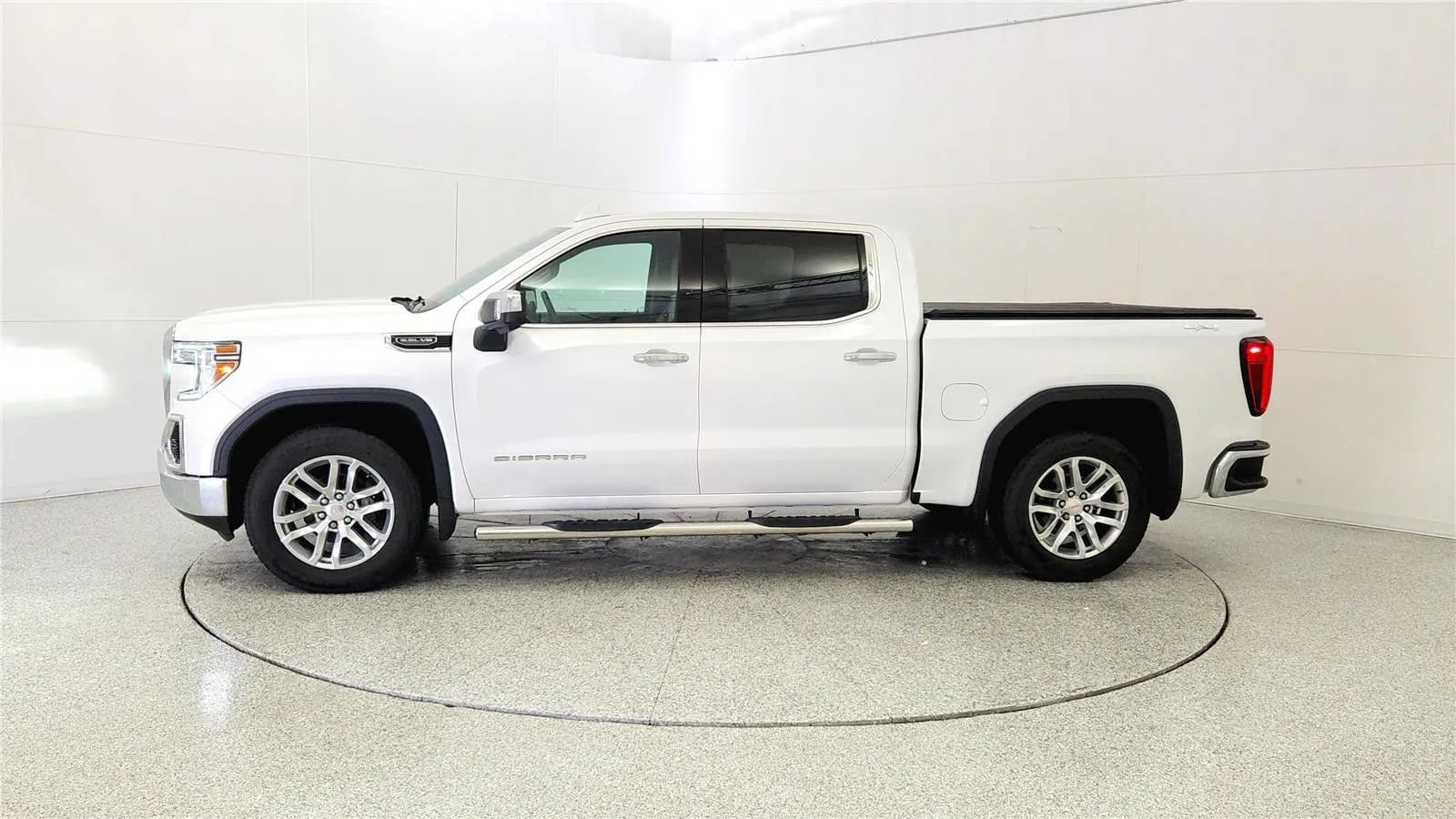 Used 2020 GMC Sierra 1500 SLT w/ SLT Convenience Package AWD/4WD image 4