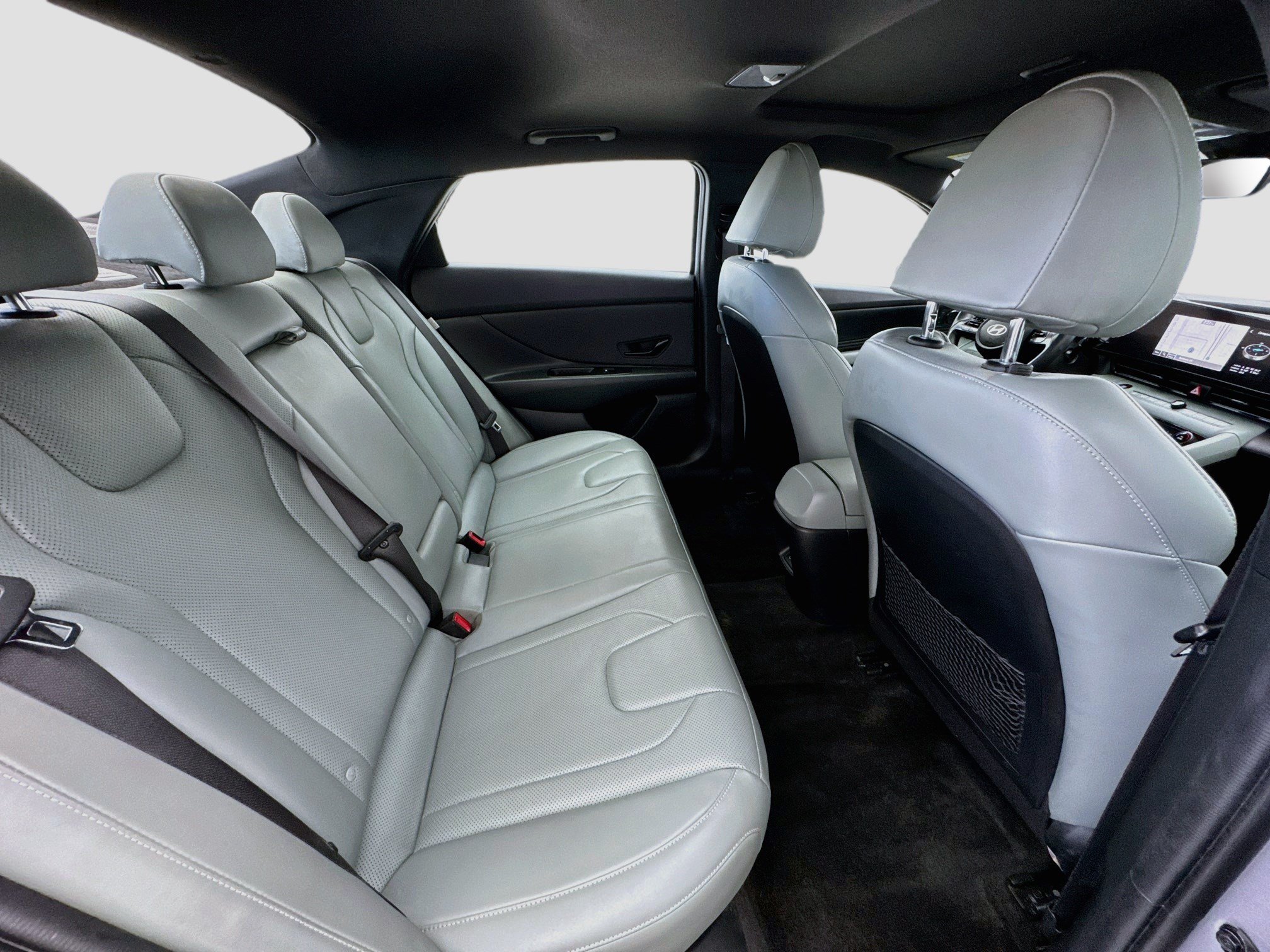 Used 2025 Hyundai Elantra Limited FWD image 19