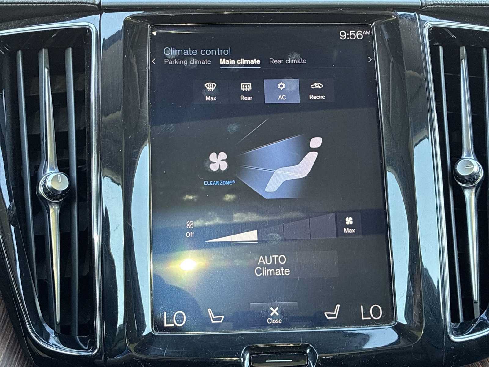 Used 2019 Volvo XC60 T6 Inscription w/ Protection Package Premier AWD/4WD image 17