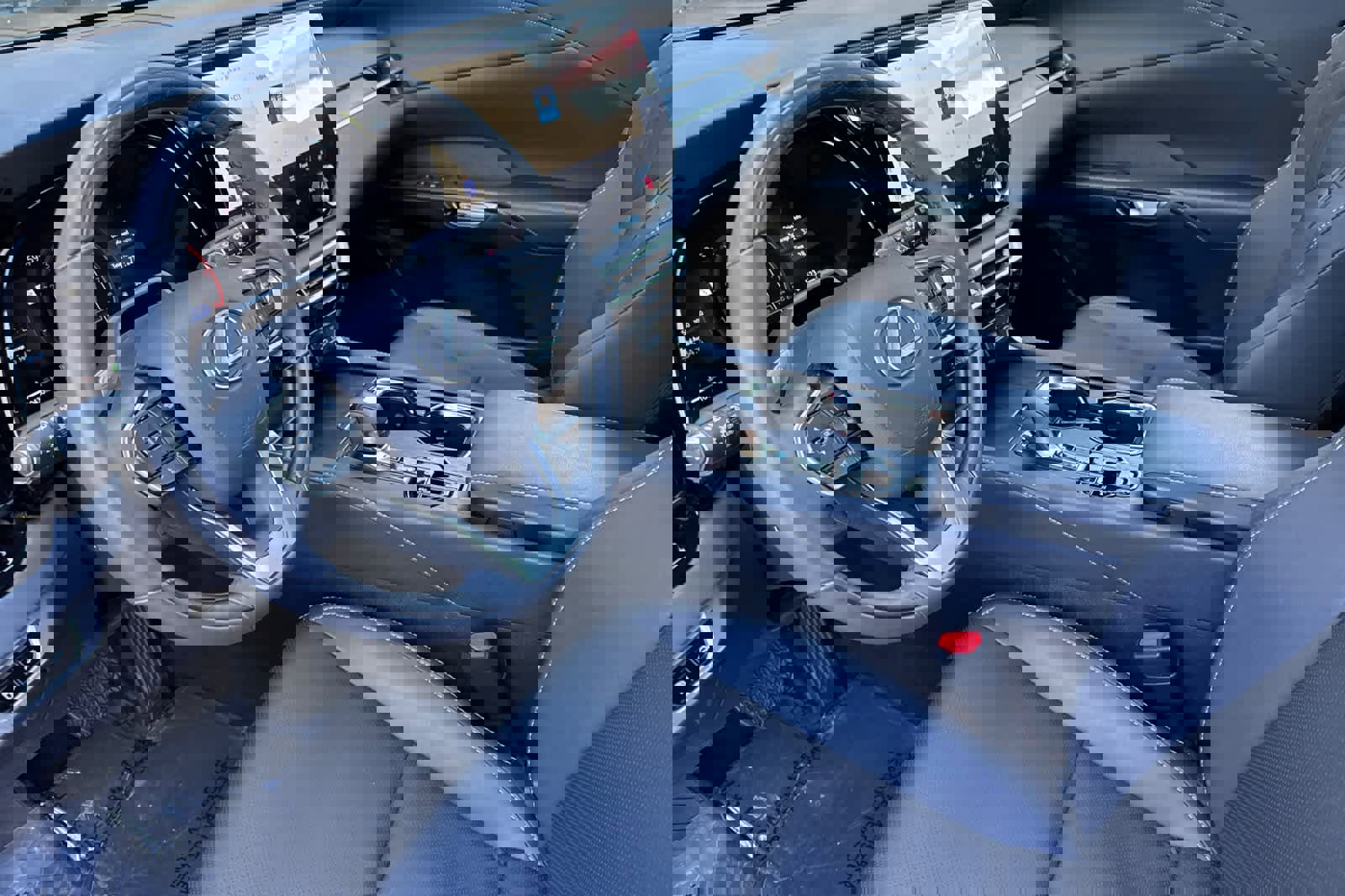 Certified 2025 Lexus RX 350h w/ Convenience Package image 11