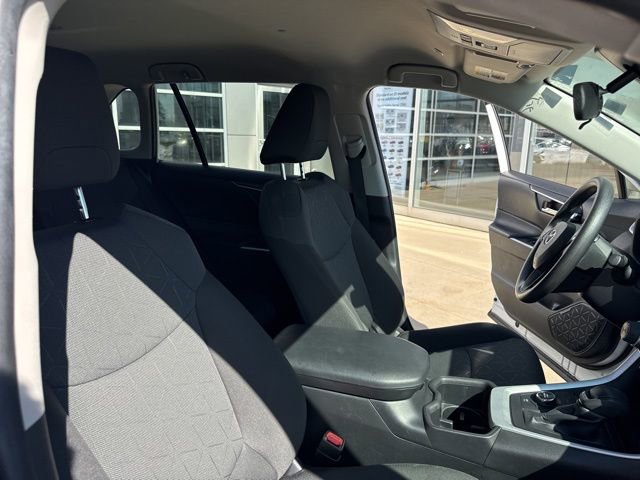 Used 2024 Toyota RAV4 XLE image 31