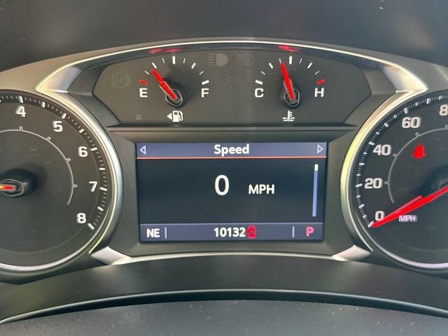 Used 2024 GMC Terrain SLT w/ Tech Package AWD/4WD image 27