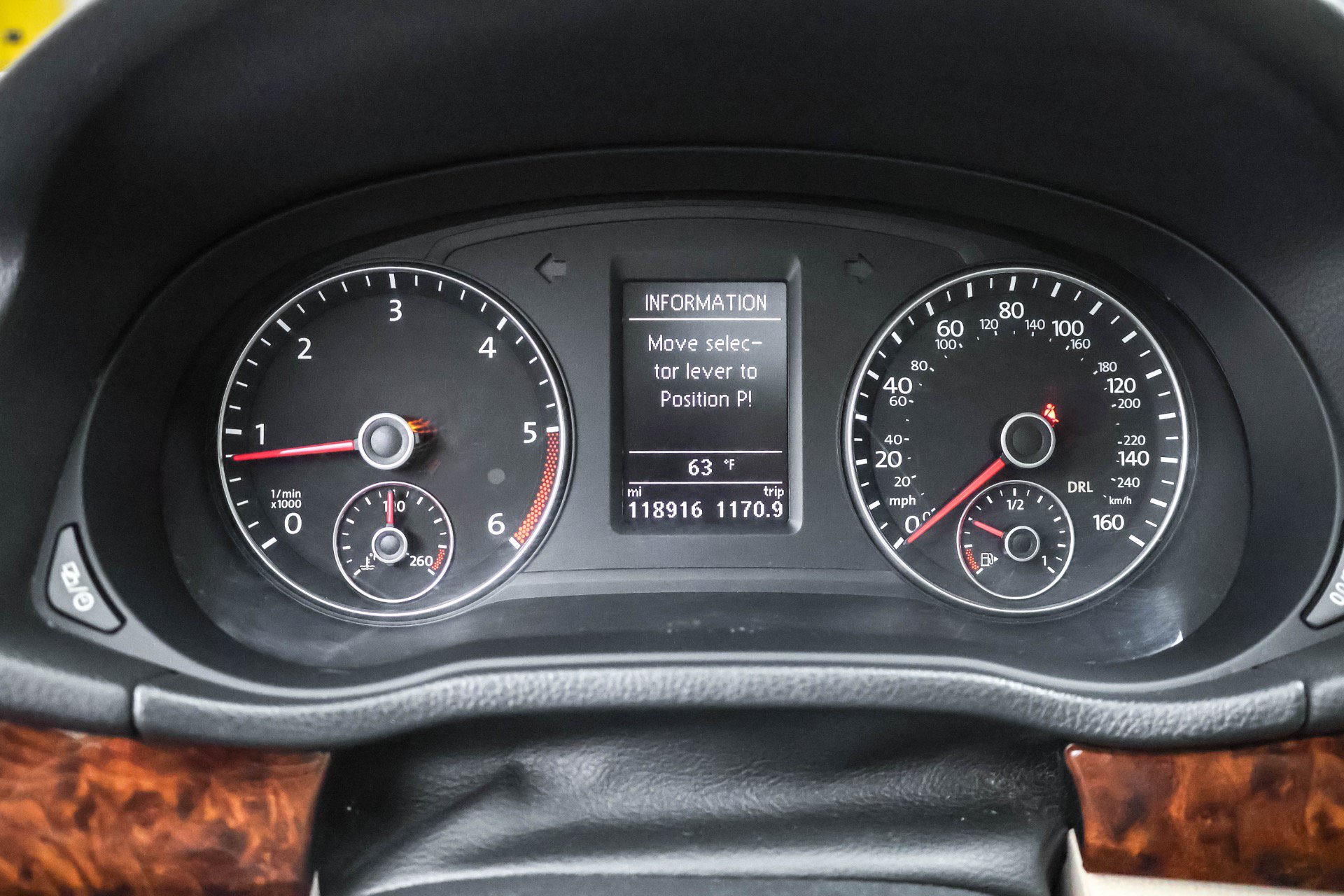 Used 2013 Volkswagen Passat TDI SEL Premium FWD image 9
