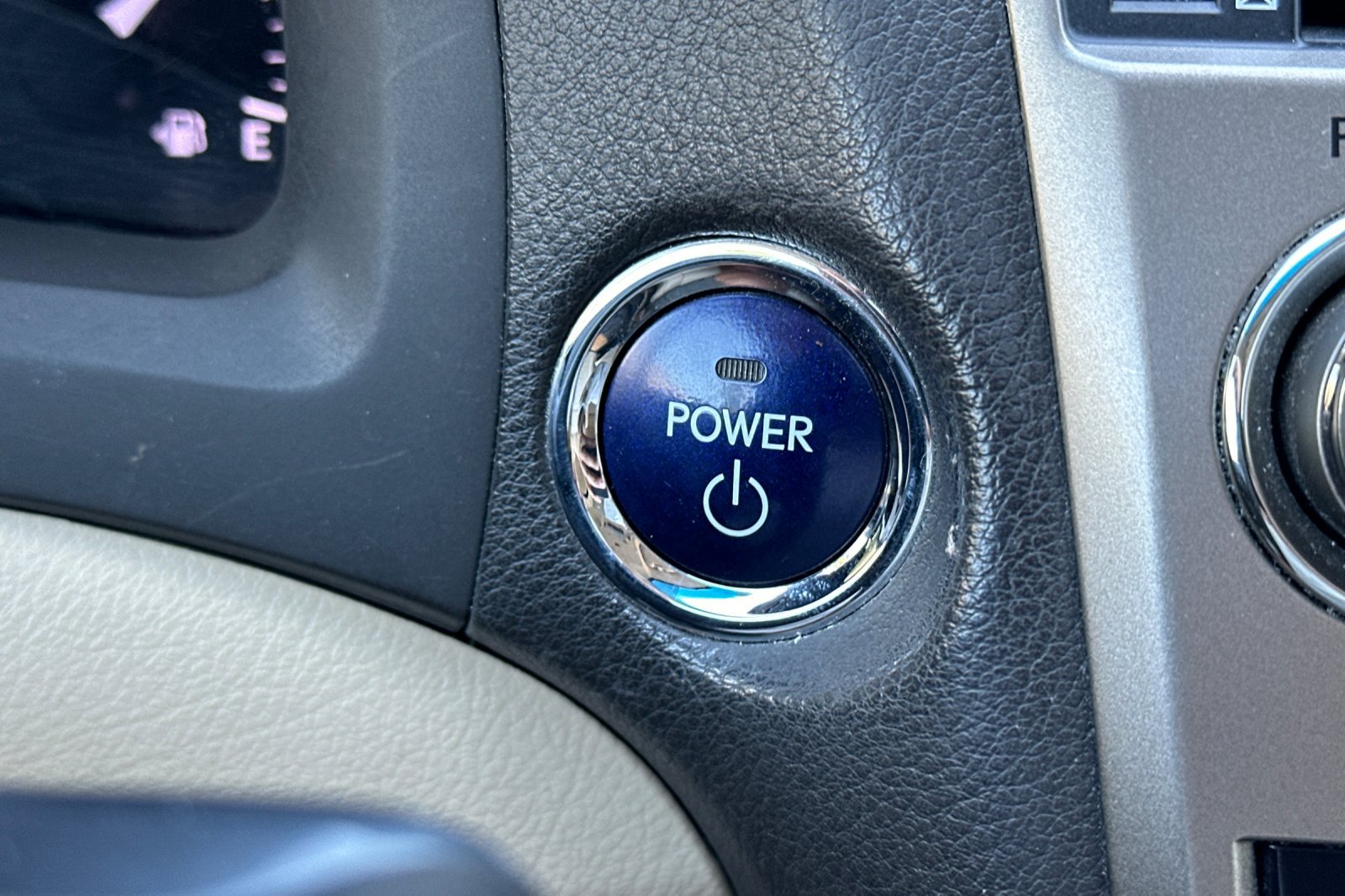 Used 2015 Lexus RX 450h FWD image 34