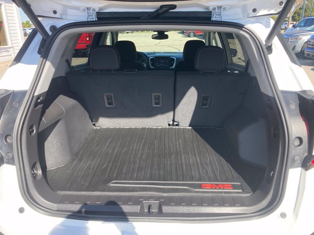 Certified 2024 GMC Terrain SLE w/ Driver Convenience Package FWD image 10