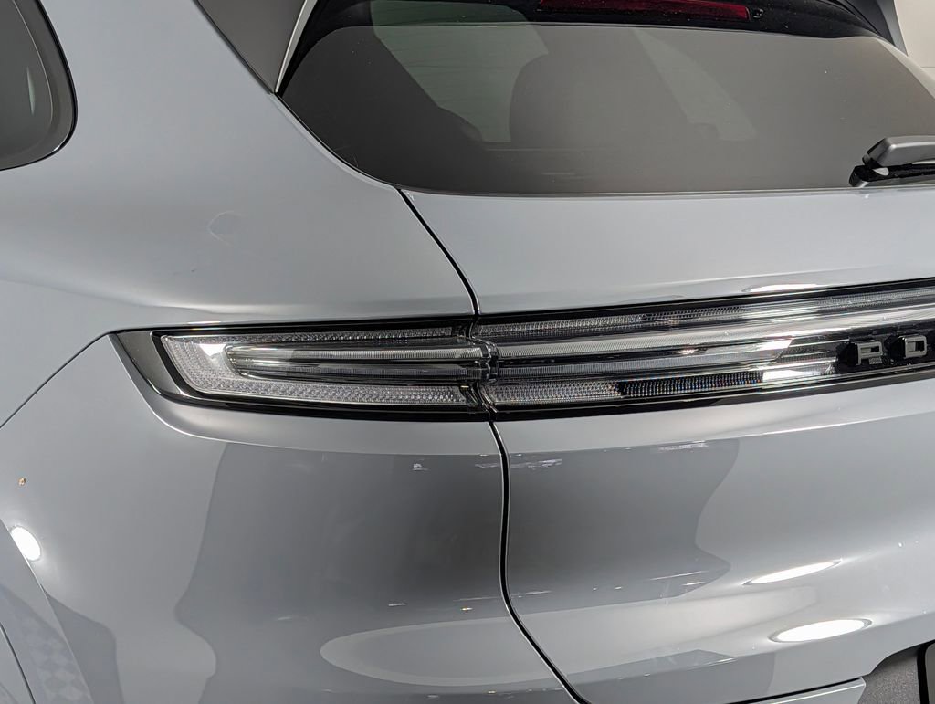 New 2026 Porsche Cayenne AWD/4WD image 17