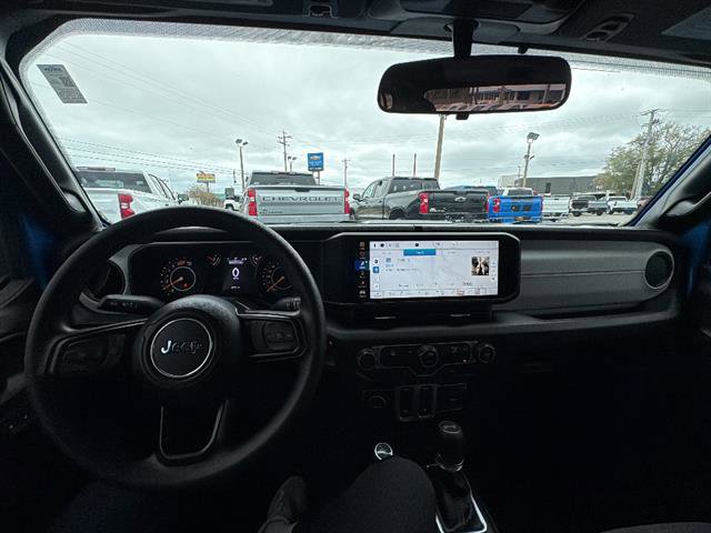 Used 2025 Jeep Wrangler Sport image 12