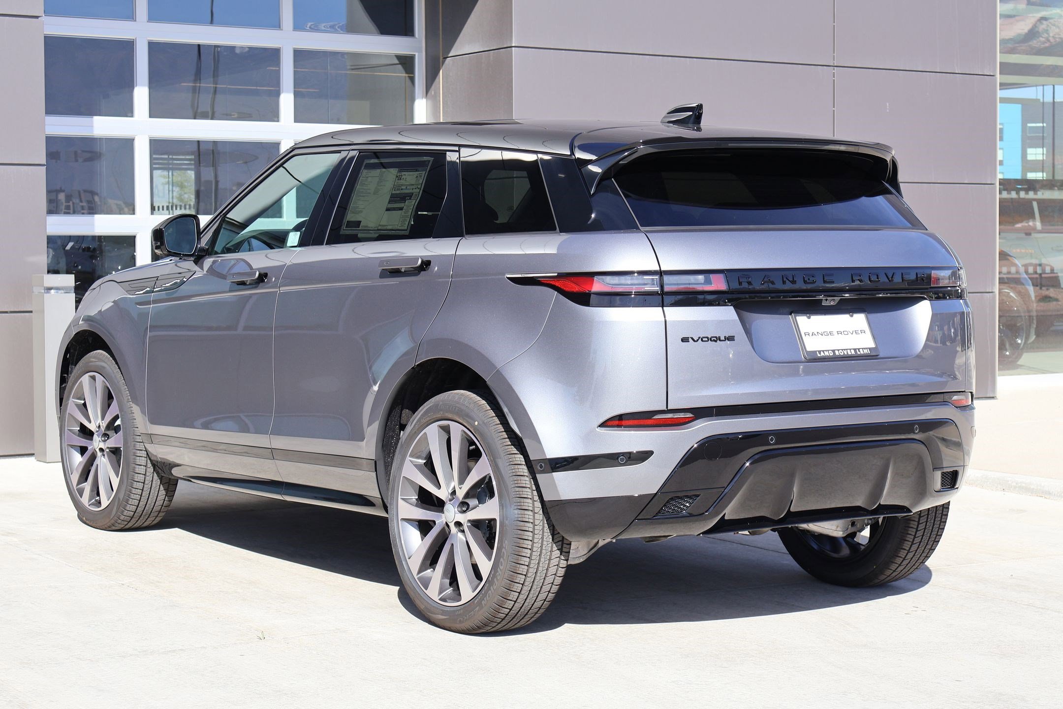 New 2026 Land Rover Range Rover Evoque Dynamic SE image 8