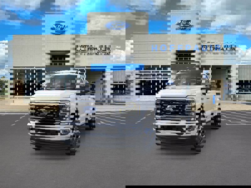 New 2026 Ford F350 4x4 Crew Cab DRW Super Duty image 2