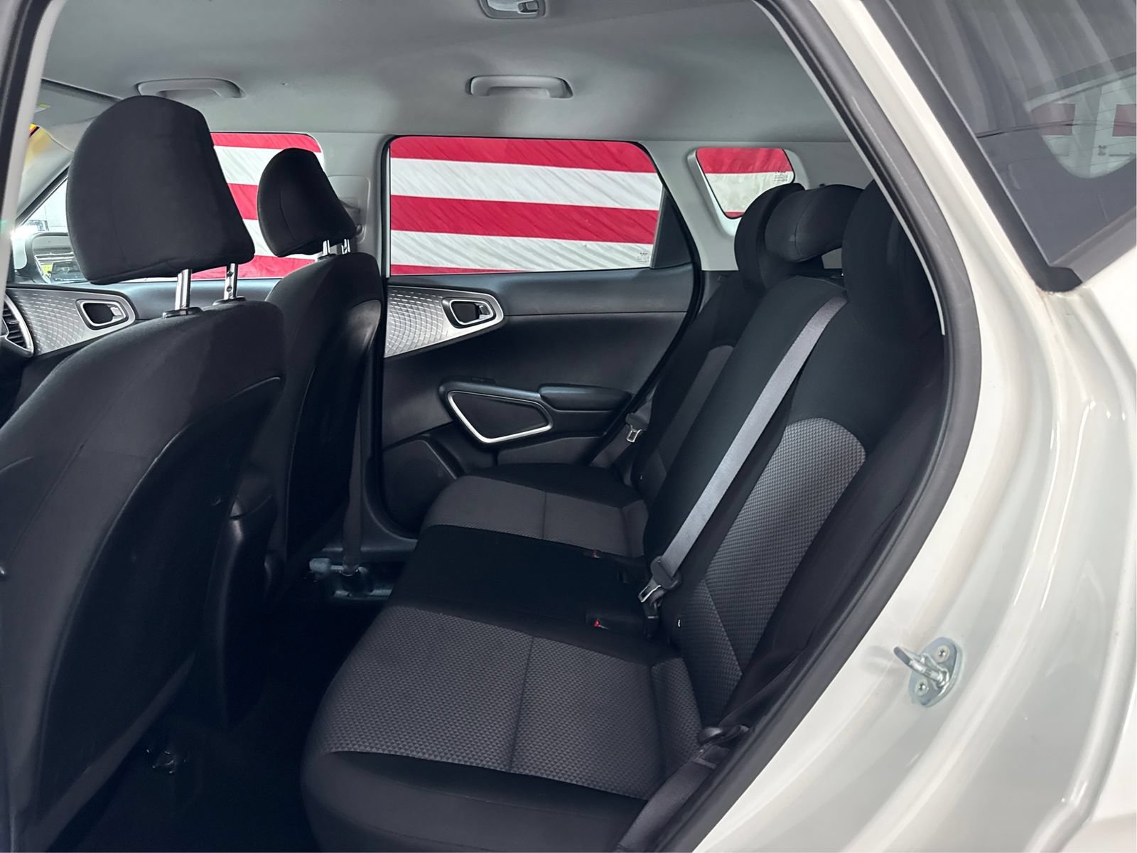 Used 2023 Kia Soul LX w/ LX Technology Package FWD image 10