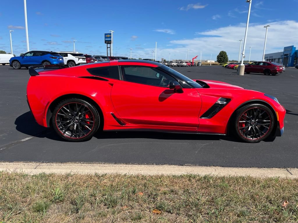 Used 2015 Chevrolet Corvette Z06 w/ 3LZ Preferred Equipment Group RWD image 7