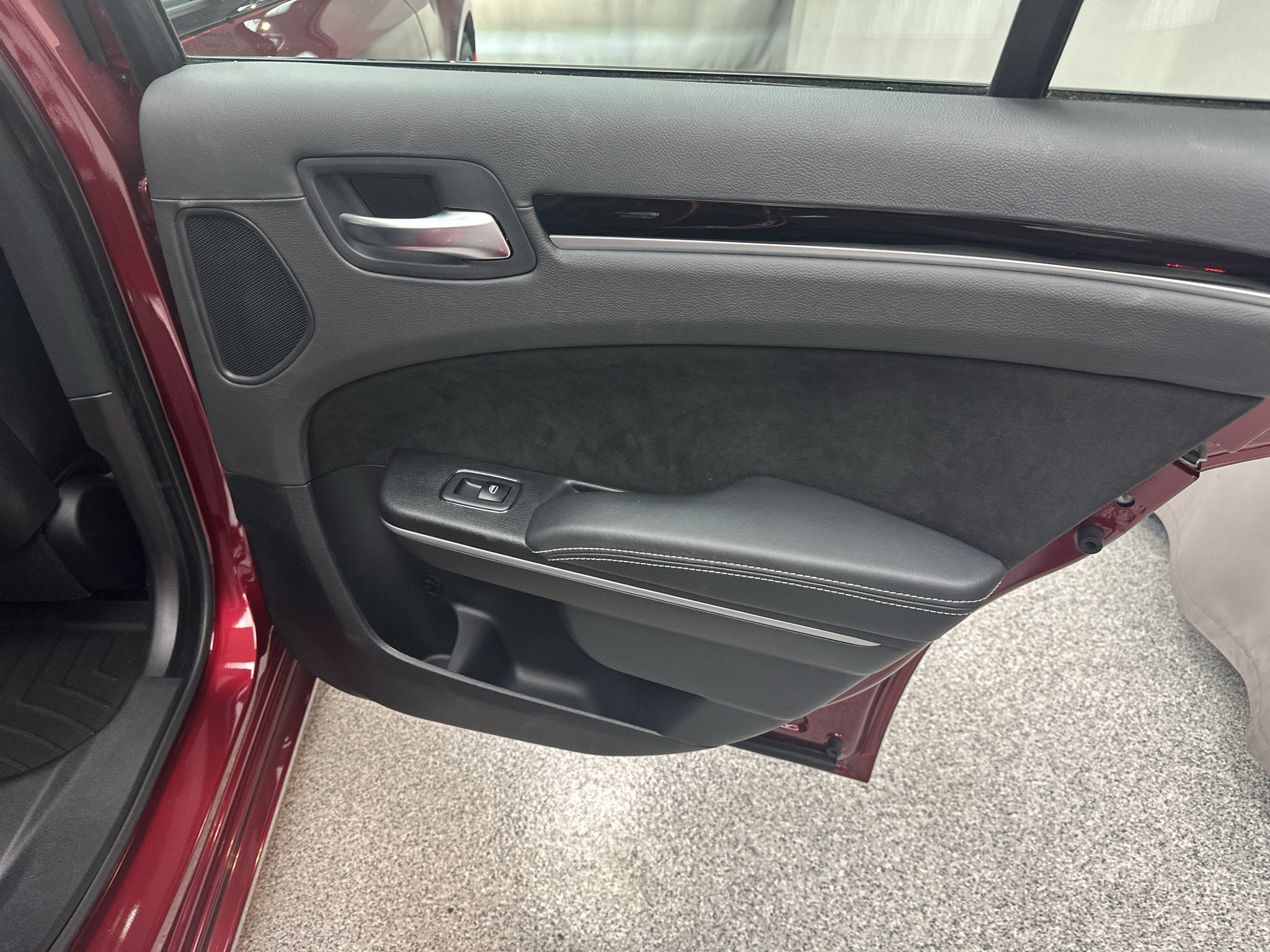 Used 2023 Chrysler 300 C RWD image 14