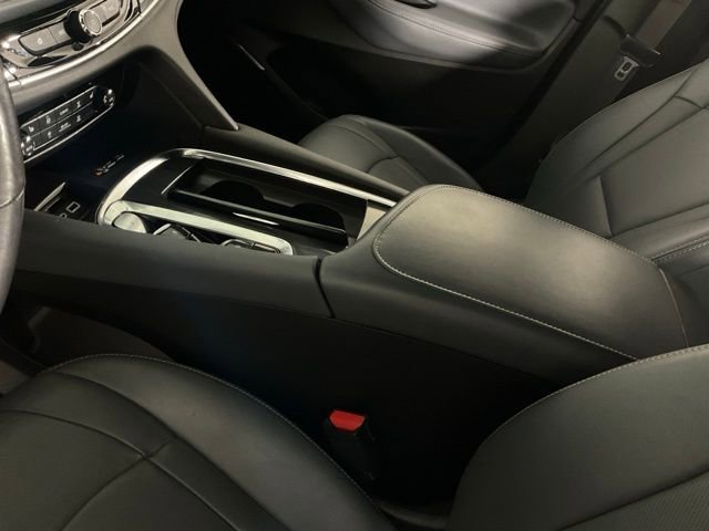 Used 2024 Buick Enclave Essence image 15