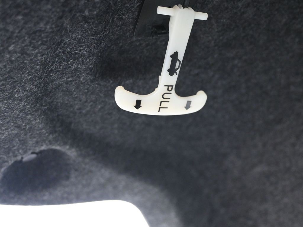 Used 2024 Nissan Altima 2.5 SV image 17