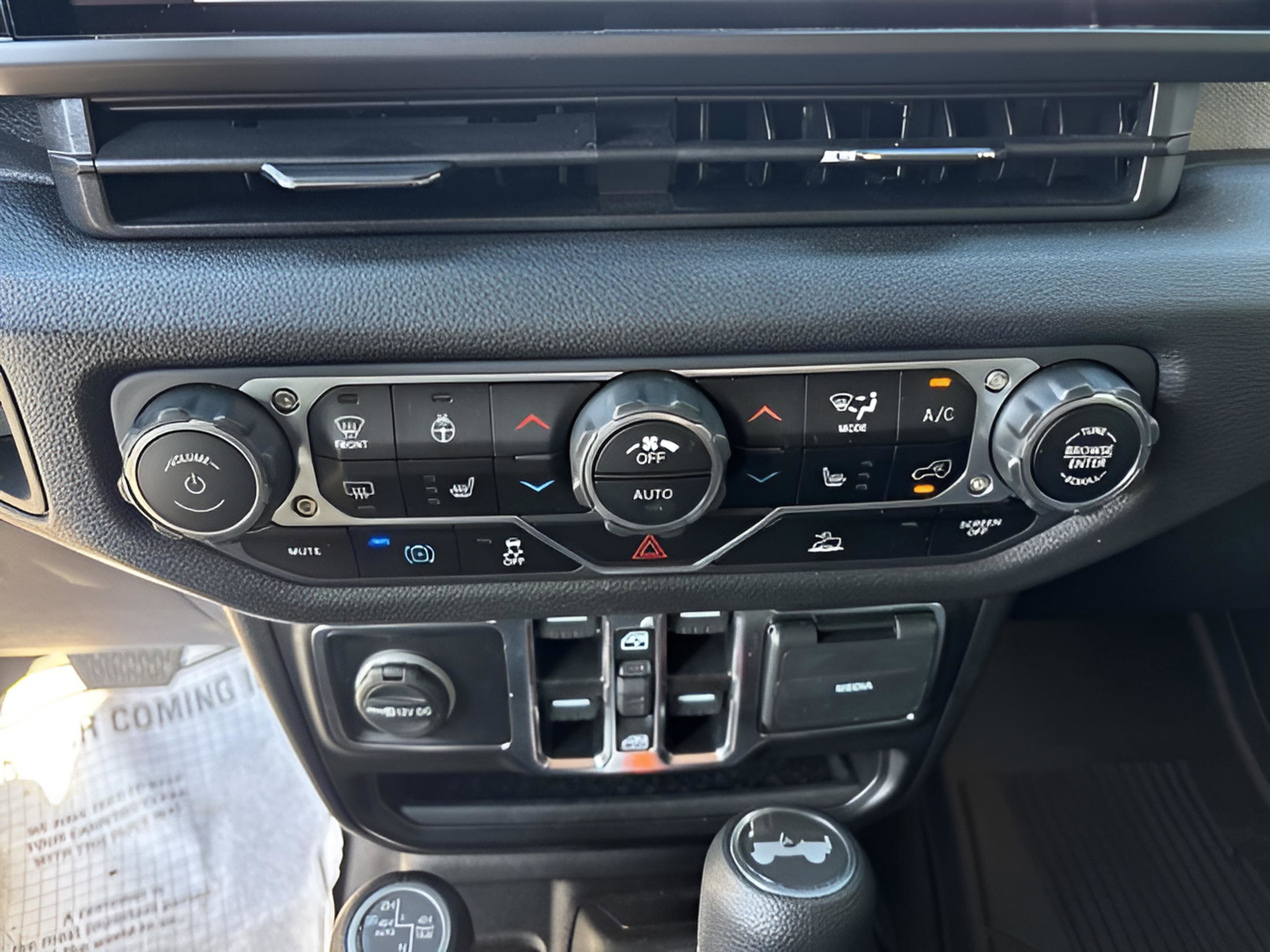 Used 2025 Jeep Wrangler Sport S w/ Convenience Group image 25