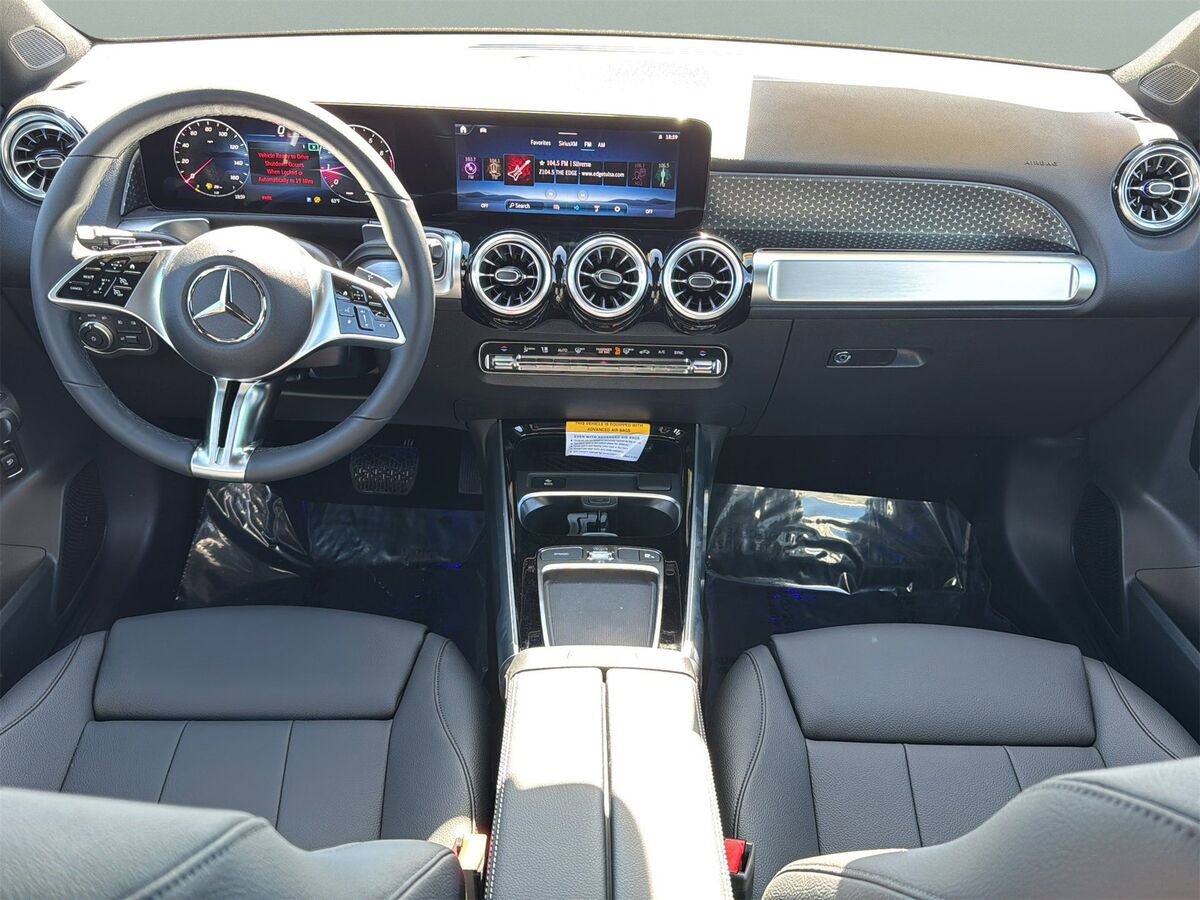 New 2026 Mercedes-Benz GLB 250 image 10