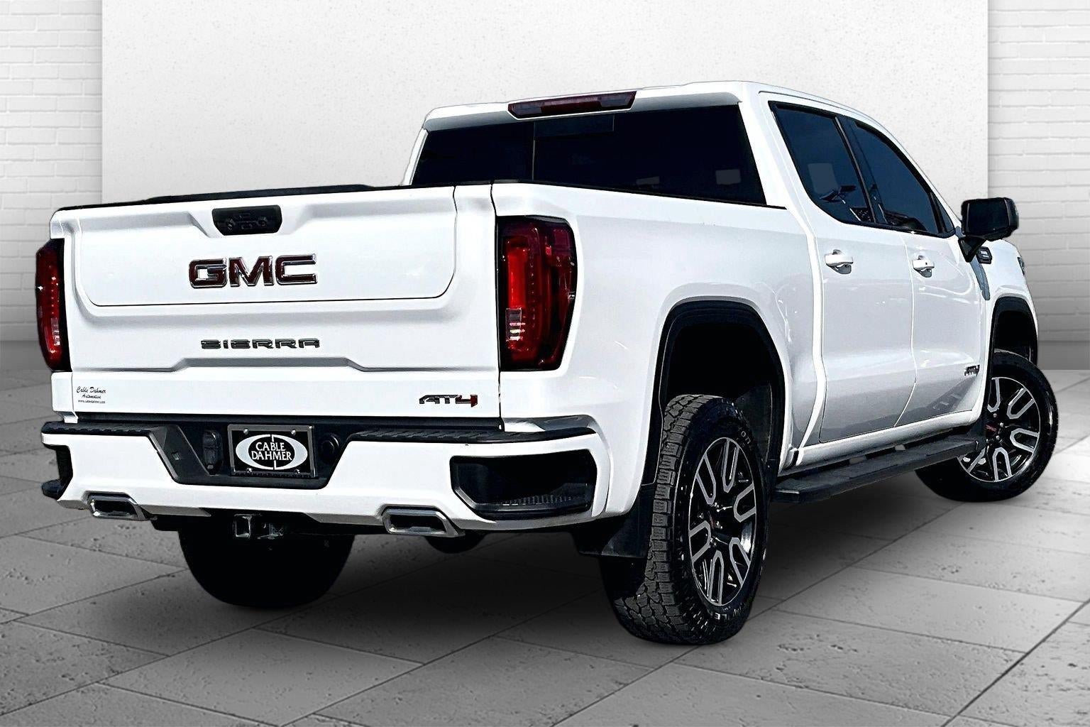 Used 2022 GMC Sierra 1500 AT4 w/ AT4 Preferred Package AWD/4WD image 9