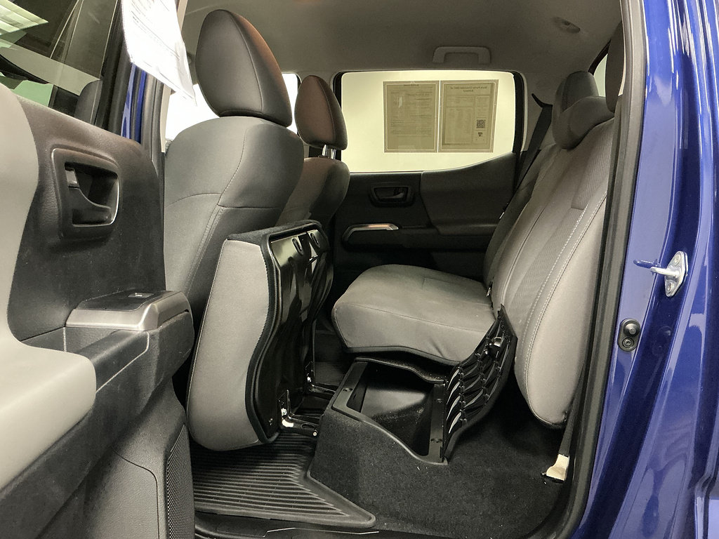 Used 2022 Toyota Tacoma SR5 w/ Black Out Package (TMS) AWD/4WD image 24