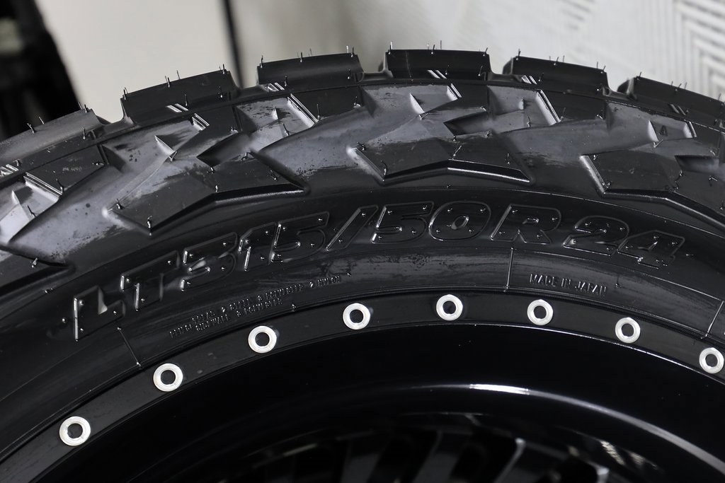 Used 2025 Ford F450 Platinum w/ FX4 Off-Road Package image 53