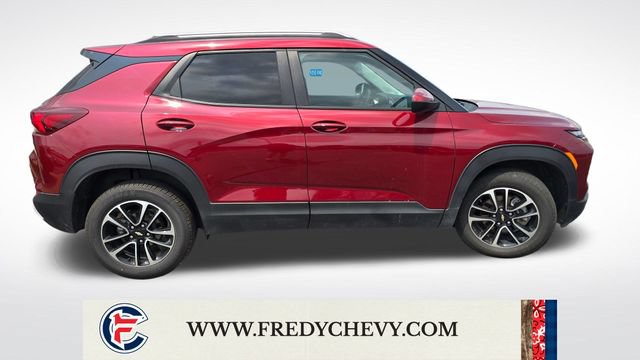 Used 2025 Chevrolet TrailBlazer LT AWD/4WD image 6