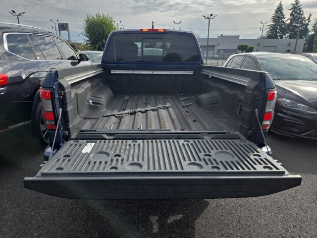 Used 2023 Nissan Frontier SV w/ Technology Package AWD/4WD image 12