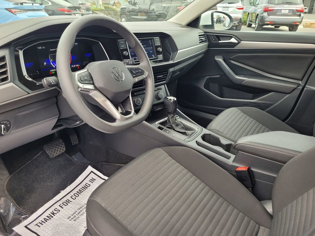 Used 2023 Volkswagen Jetta S image 10