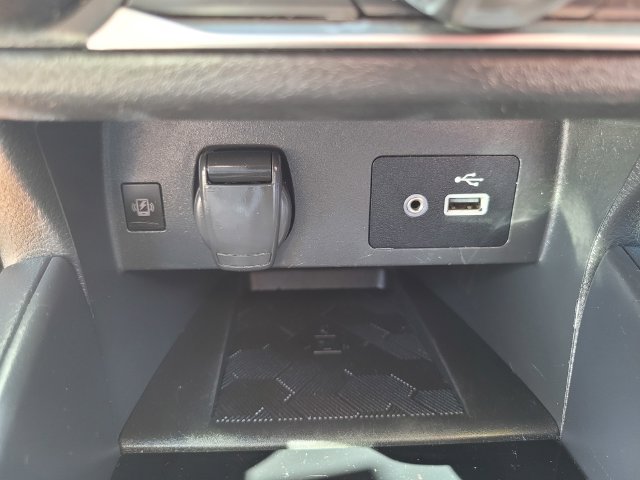 Certified 2025 Nissan Versa SV FWD image 25
